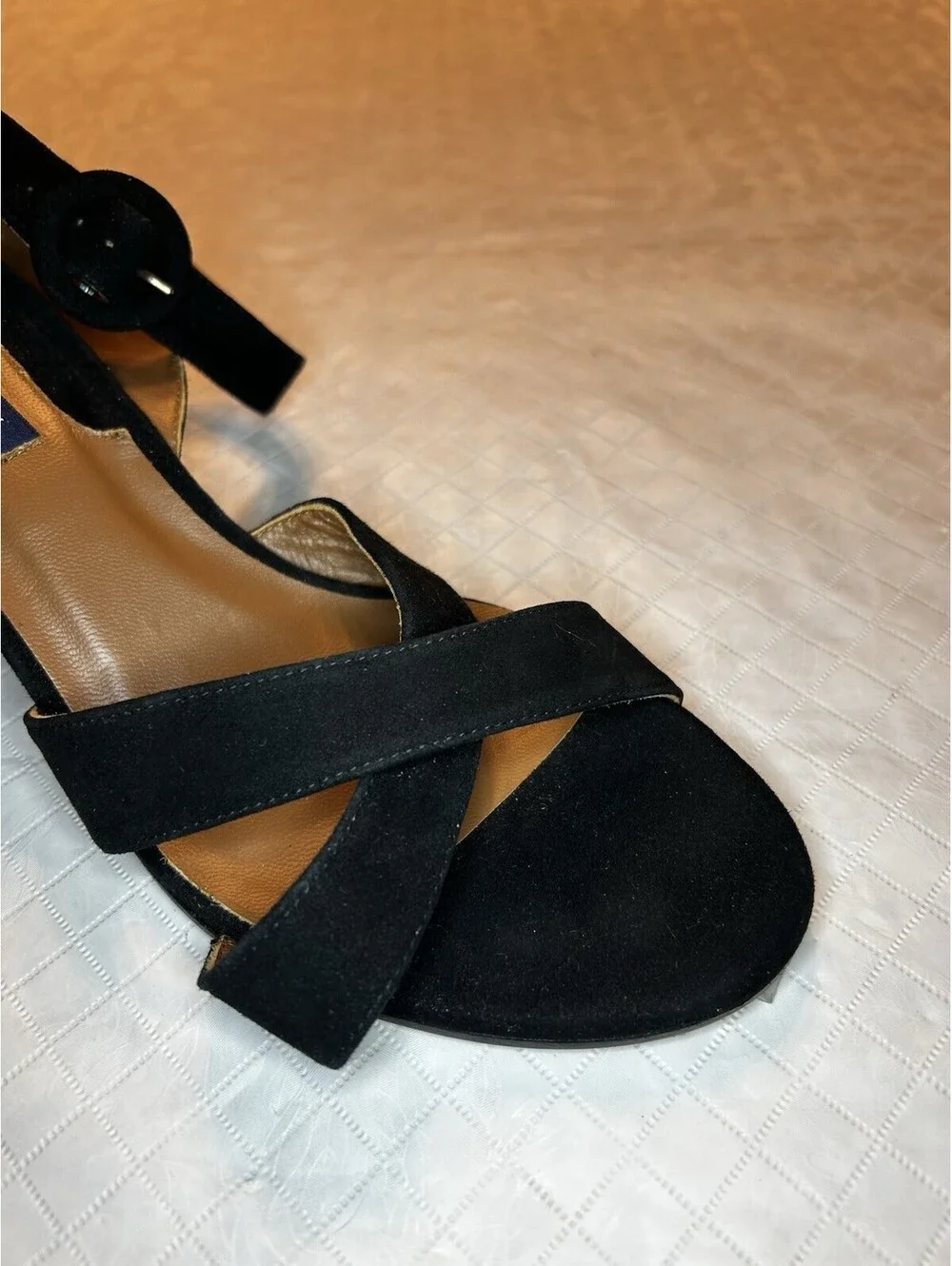 Margaux NY The City Sandal Black Suede Block Heel Crisscross Strappy Sz 38.5/8 M
